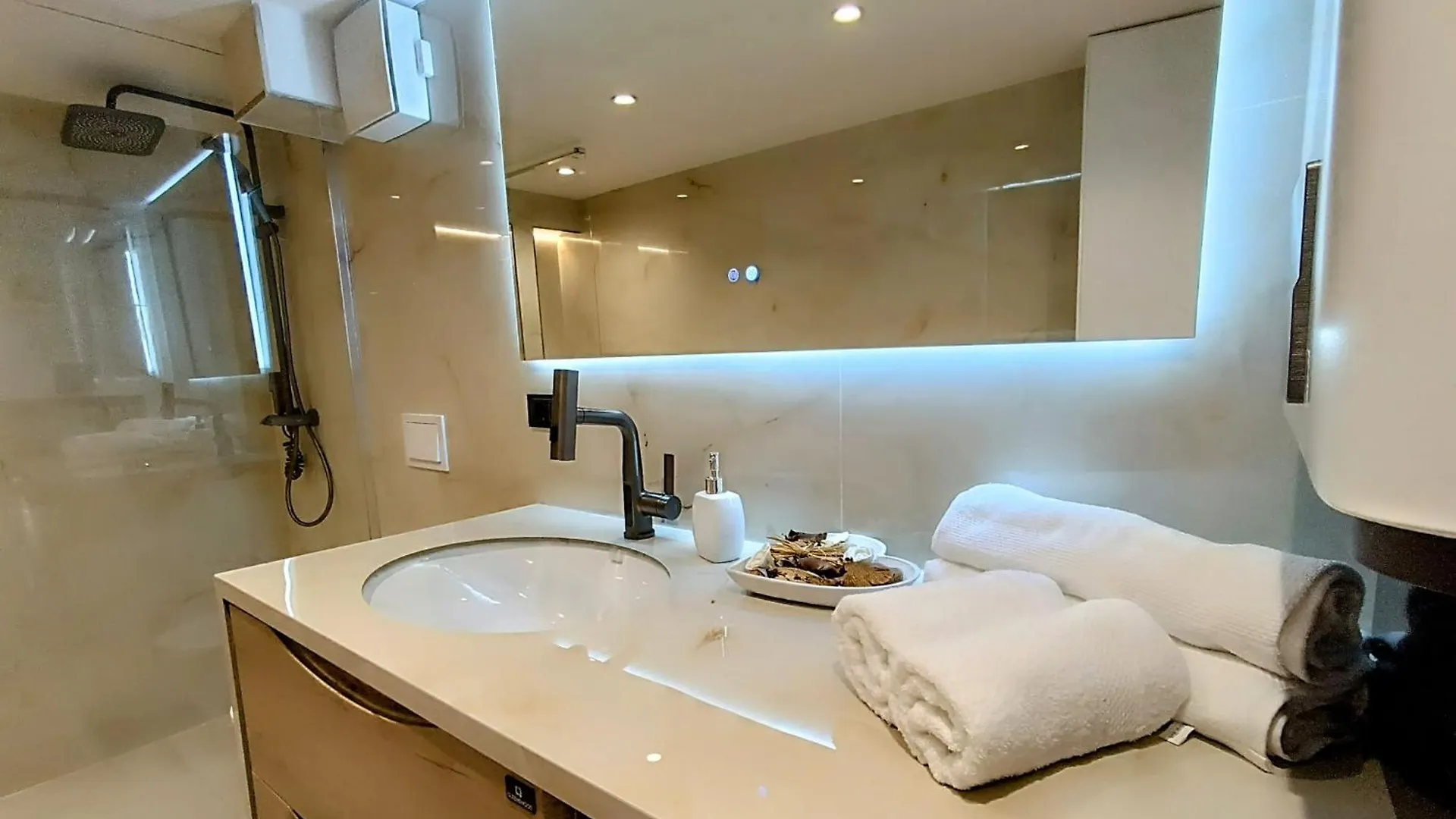 Apartment Tirana Sunset Retreat Stylish Loft By The Lake Park Albania