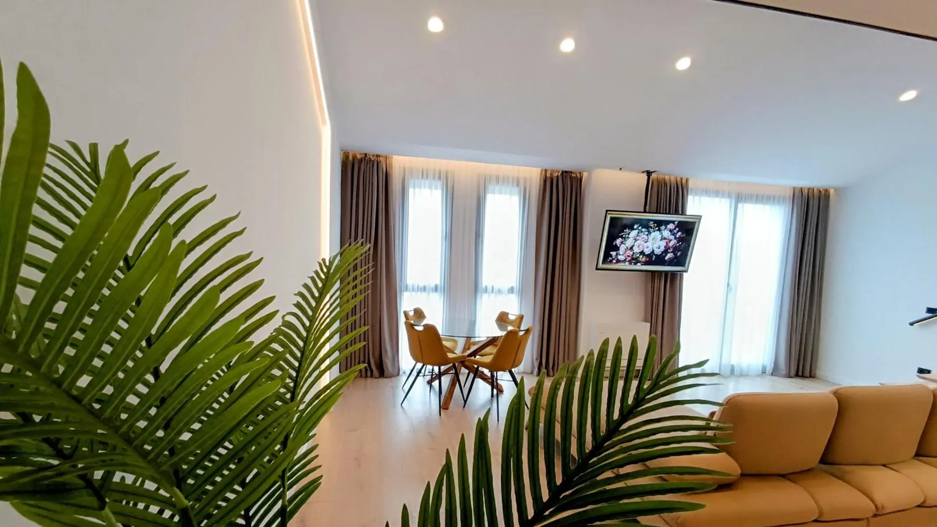 Tirana Sunset Retreat Stylish Loft By The Lake Park