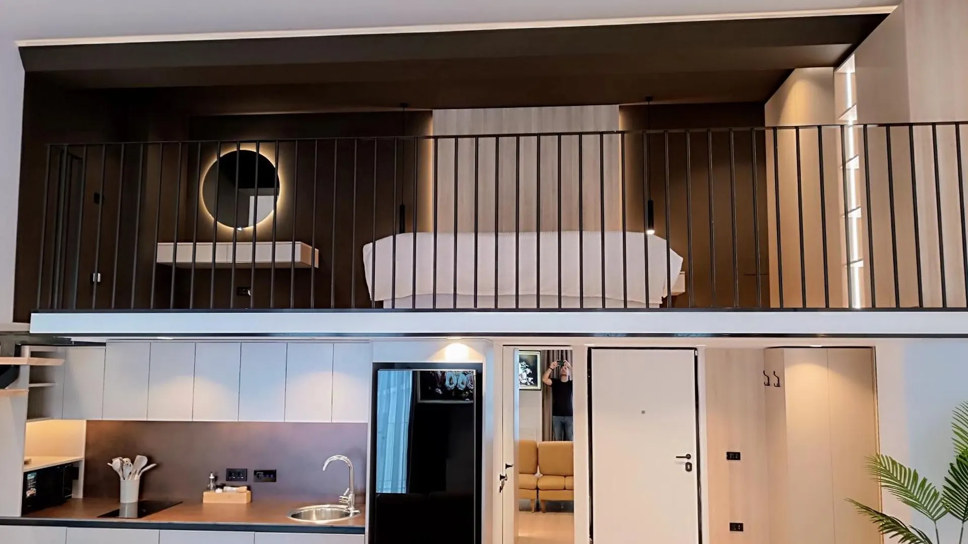 Tirana Sunset Retreat Stylish Loft By The Lake Park