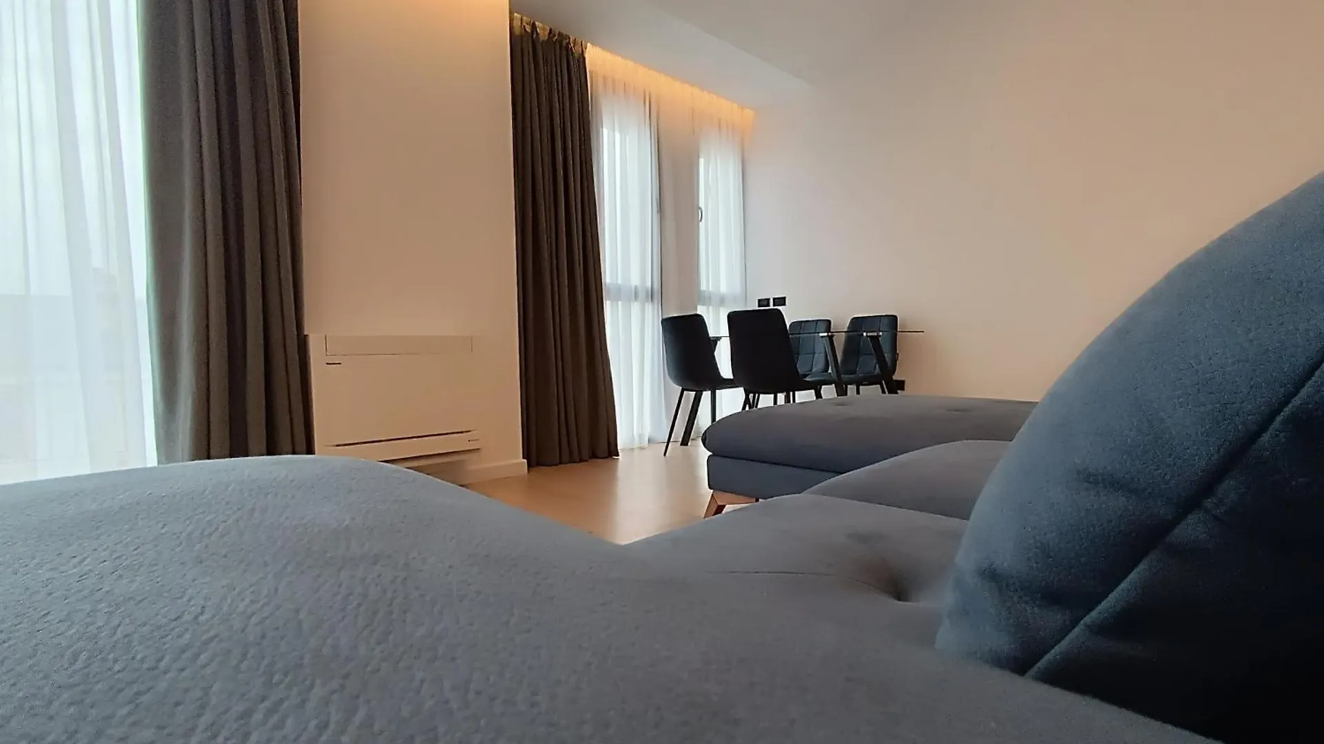 Tirana Sunset Retreat Stylish Loft By The Lake Park